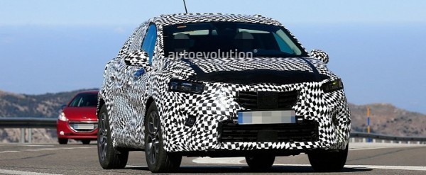 2020 Renault Captur Shows Angry Look Under New Camouflage 2020 Renault Captur Shows Angry Look Under New Camouflage