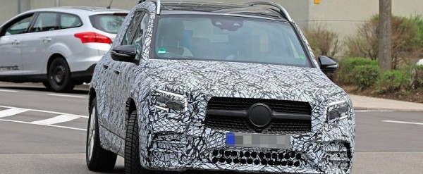 Mercedes GLB Reveals AMG Line Body Kit in Latest Spyshots Mercedes GLB Reveals AMG Line Body Kit in Latest Spyshots