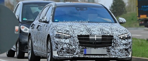 2020 Mercedes S-Class Reveals New Design for Headlights and Grille