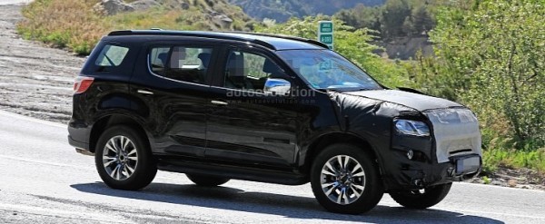 New Chevrolet/Holden Trailblazer Spied In LHD