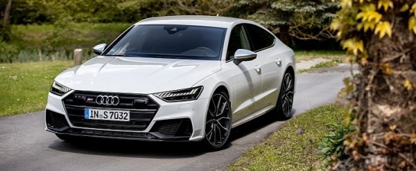 2020 Audi S7 Looks Stunning in Glacier White With Black Trim