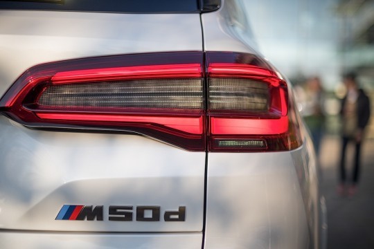 2019 BMW X5 (G05) Nine Ways in Which The 2019 BMW X5 (G05) Demolishes The BMW X5 (F15)