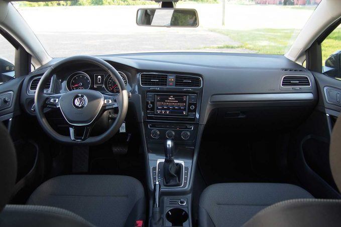 2019 Volkswagen Golf S Review
