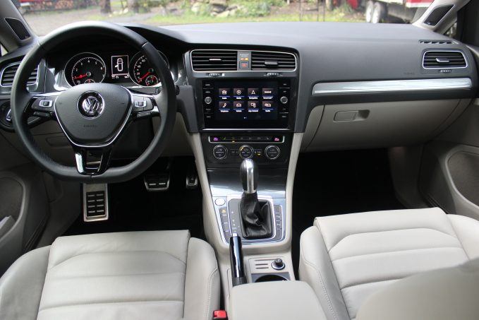 2019 Volkswagen Golf Alltrack Review