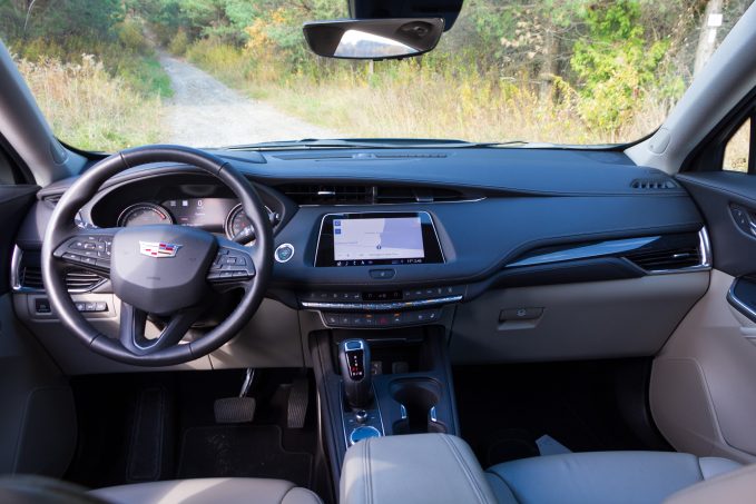 Lexus UX vs Cadillac XT4 Comparison