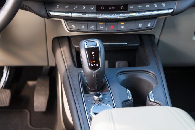Lexus UX vs Cadillac XT4 Comparison