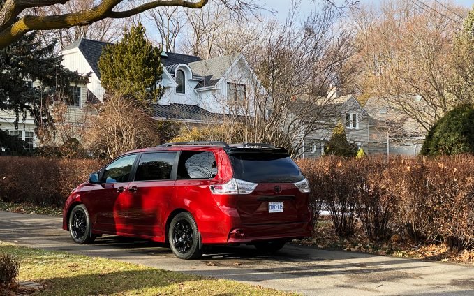 2020 Toyota Sienna Review