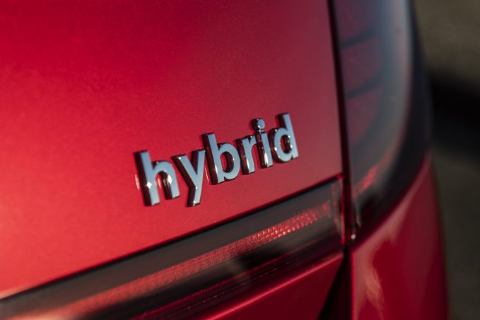 2020 Hyundai Sonata Hybrid Boasts 686 Mile Range