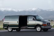 2023 GMC Savana Passenger Van Review: Jurassic Hold-All