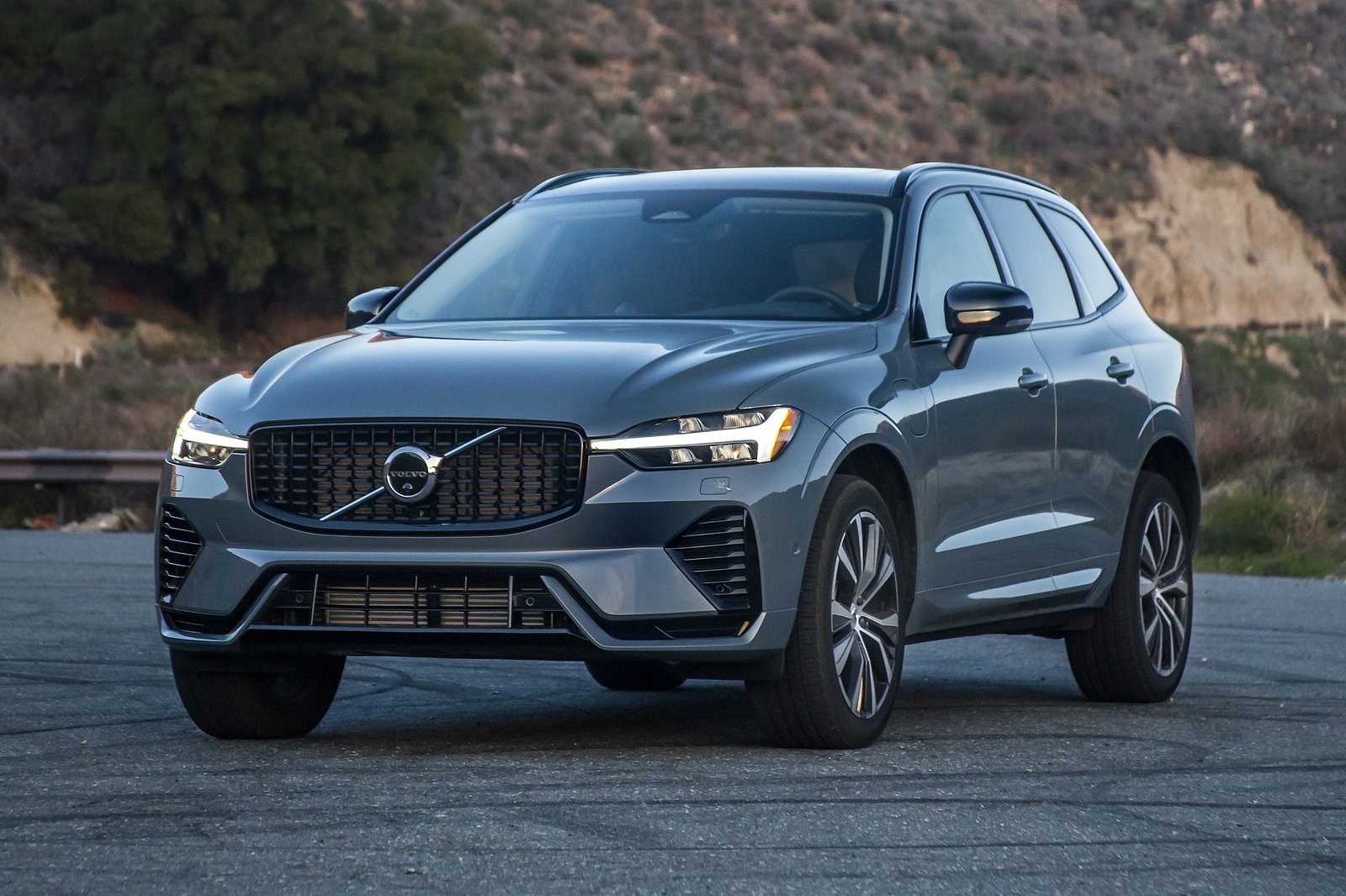 2022-2024 Volvo XC60 Recharge Forward View