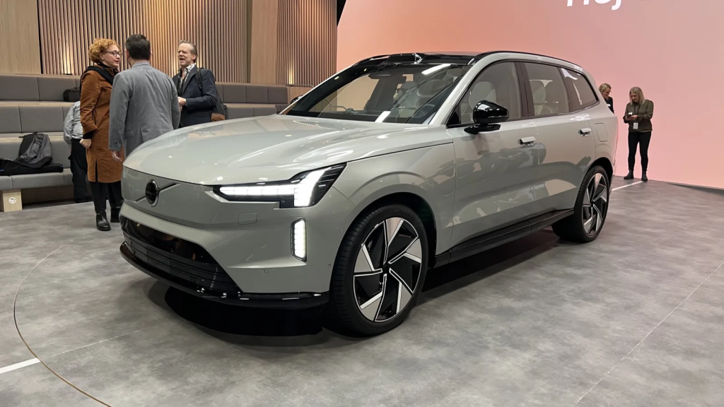 Volvo EX90 will lack certain features on launch, to come later with OTA updates 2 Volvo EX90 will lack certain features on launch, to come later with OTA updates